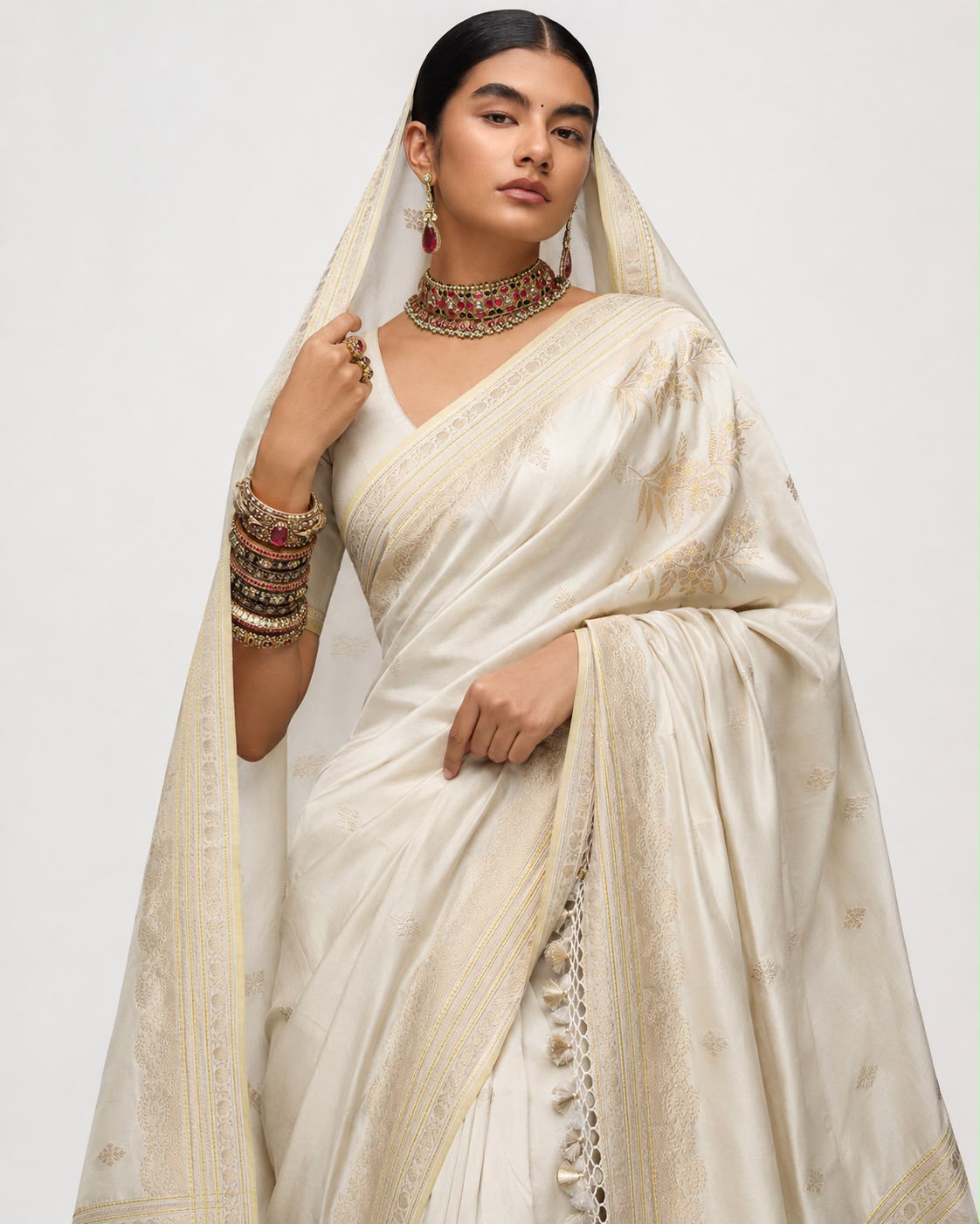 Ivory Banarasi Mulberry Silk Sari — Diamond Booti Body with Lime Petni, Self-Tone Border & Naturalistic Floral Pallu