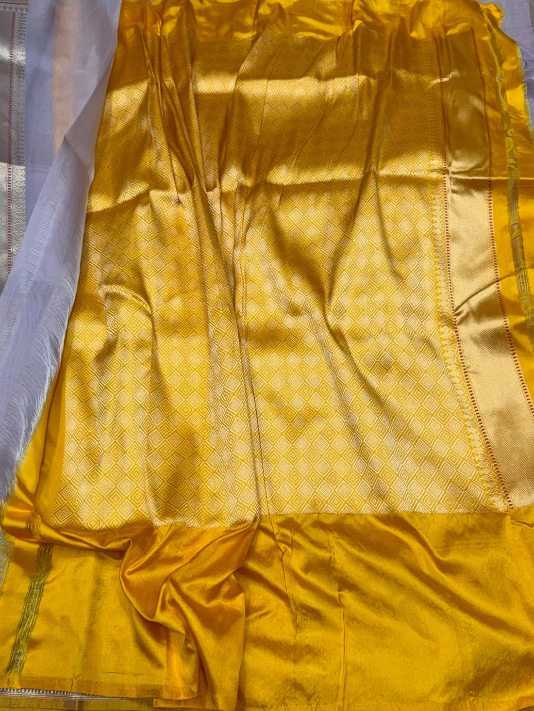 Light Lavender Handwoven Pure Organza Silk Sari – Kadwa Weave, Kora-Mulberry Silk, Skirt Border Sari