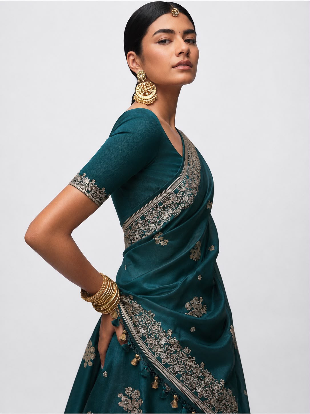 Peacock Teal Banarasi Katan Silk Sari — Cherry Blossom Booti Body, Dense Floral Border & Silver Leaf Pallu
